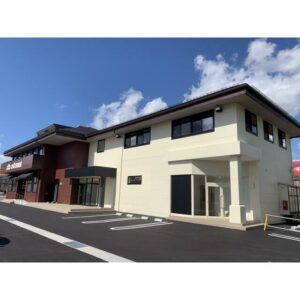 【貸事務所(一部)】１階はシャトレーゼ！建物全体リニューアル工事済！	ＡＢＣ広面ビル 1-D